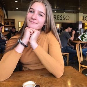 Meet your Posher, Alena